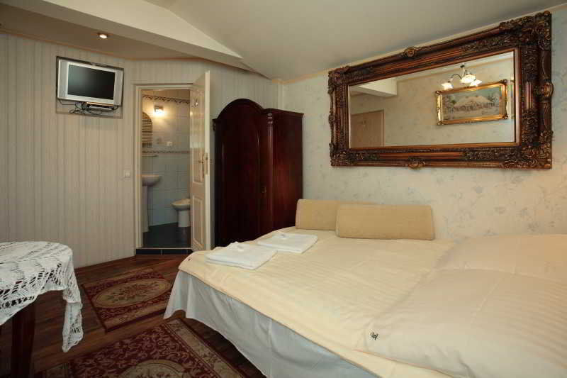 Florian Budget Rooms Krakau Buitenkant foto