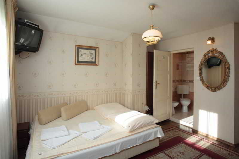 Florian Budget Rooms Krakau Buitenkant foto