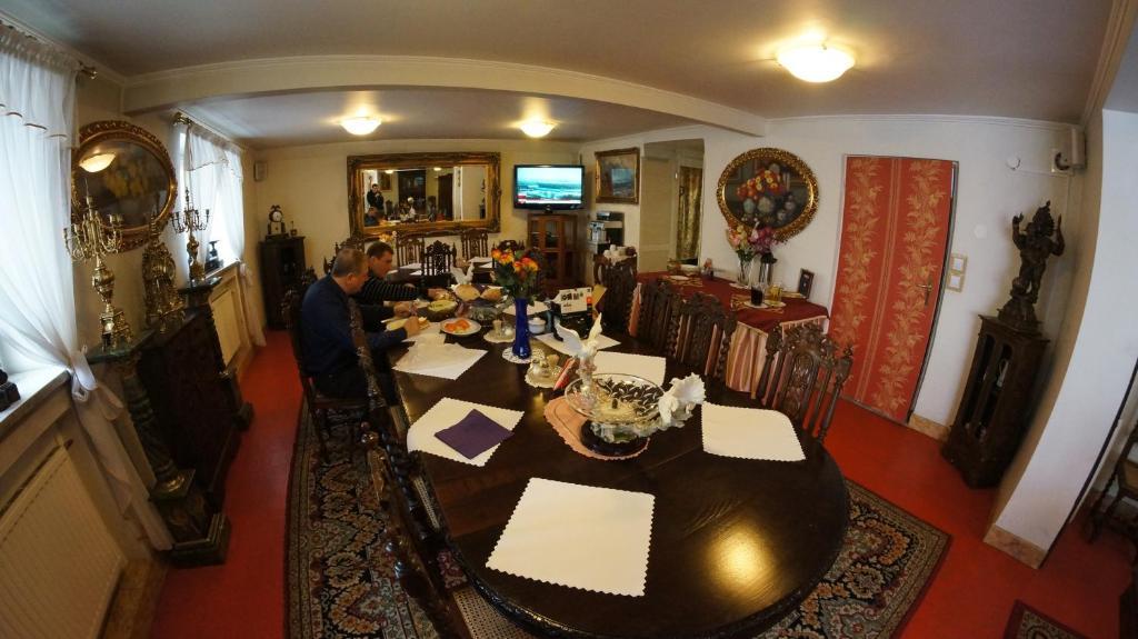 Florian Budget Rooms Krakau Buitenkant foto