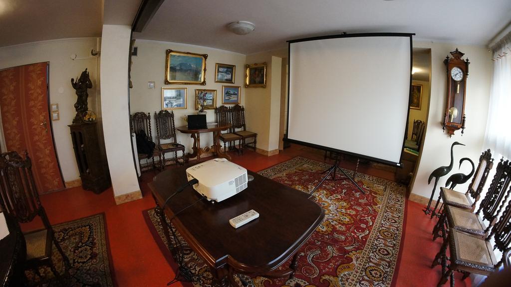 Florian Budget Rooms Krakau Buitenkant foto