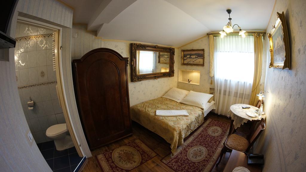 Florian Budget Rooms Krakau Buitenkant foto
